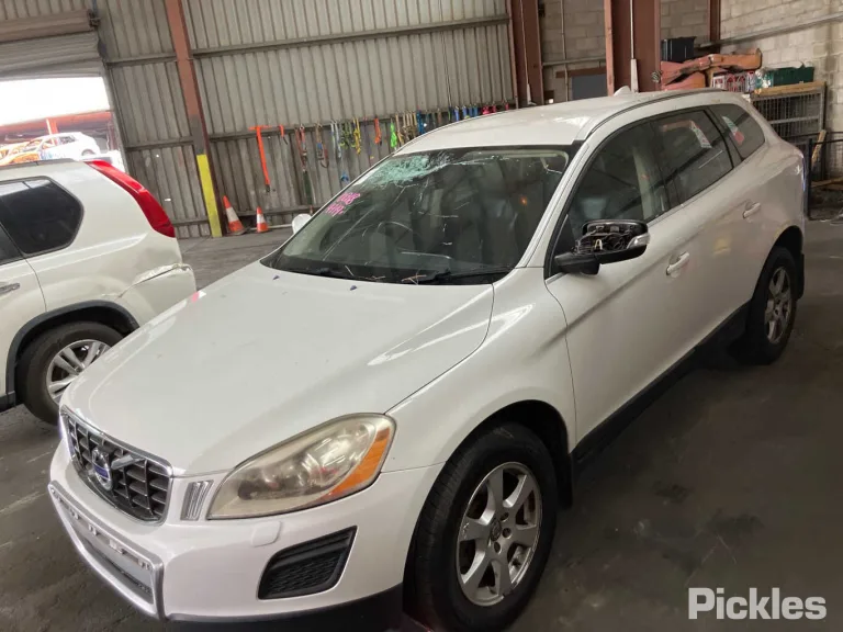 2013 Volvo XC60 Damaged VIN YV10Z47HBD2445117 – odometer reading
