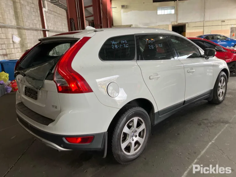 2013 Volvo XC60 Damaged VIN YV10Z47HBD2445117 – photo 16