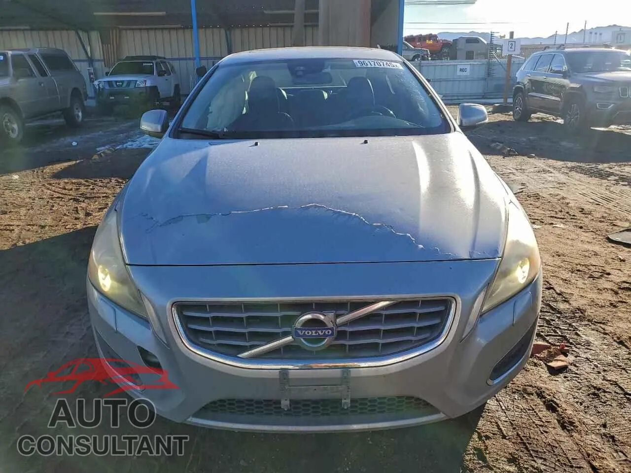 2011 VOLVO S60 Damaged VIN YV1902FH0B2019486 – interior seats