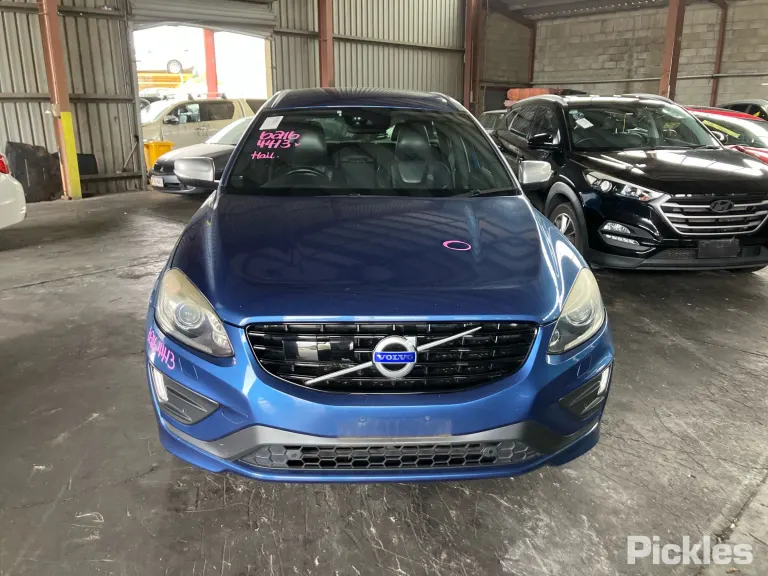 2016 Volvo XC60 Damaged VIN YV1DZ97A6H2005230 – engine bay