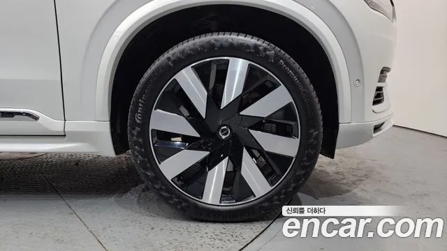 2024 Volvo XC90 2nd Gen T8 Ultimate Bright Hybrid Sold VIN YV1LFH606R1239944 – exterior detail