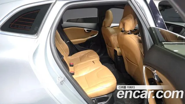2018 Volvo V40 T5 Sold VIN YV1MV40LDJ2513011 – rear exterior