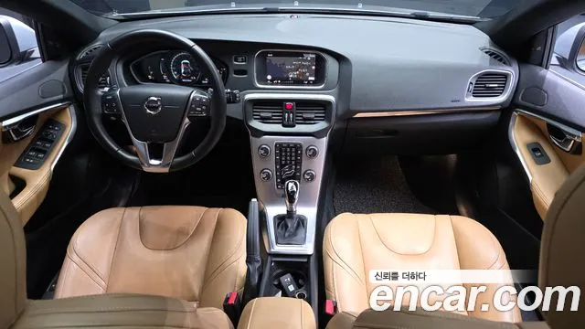 2018 Volvo V40 T5 Sold VIN YV1MV40LDJ2513011 – dashboard