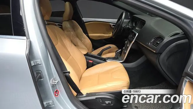 2018 Volvo V40 T5 Sold VIN YV1MV40LDJ2513011 – interior seats