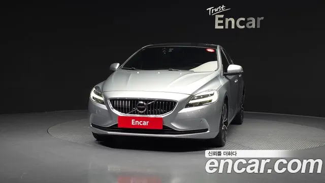 2018 Volvo V40 T5 Sold VIN YV1MV40LDJ2513011 – trunk area