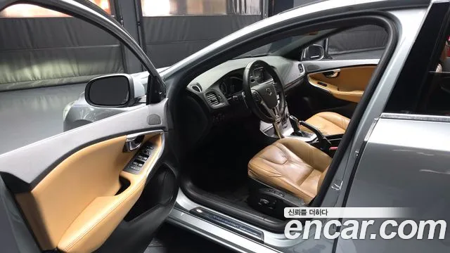 2018 Volvo V40 T5 Sold VIN YV1MV40LDJ2513011 – photo 18
