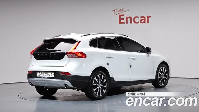 2019 Volvo V40 Cross Country D3 Sold VIN YV1MZ72K0K2183638 – odometer reading