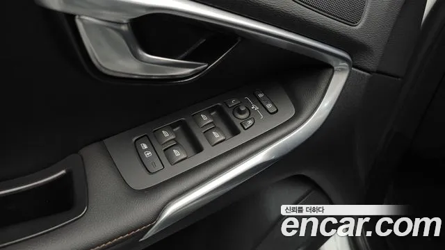 2019 Volvo V40 Cross Country D3 Sold VIN YV1MZ72K0K2183638 – photo 11