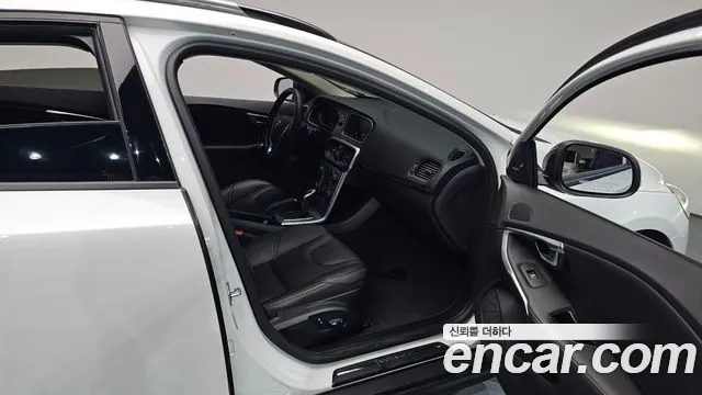 2019 Volvo V40 Cross Country D3 Sold VIN YV1MZ72K0K2183638 – photo 17