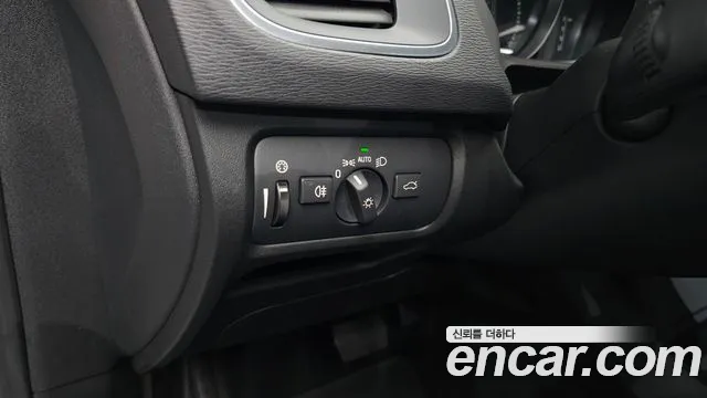 2019 Volvo V40 Cross Country D3 Sold VIN YV1MZ72K0K2183638 – photo 32