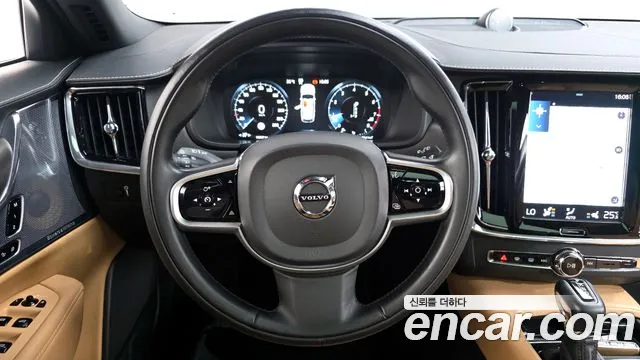 2018 Volvo V90 Cross Country T5 Pro AWD Sold VIN YV1PZ102CJ1031966 – engine bay