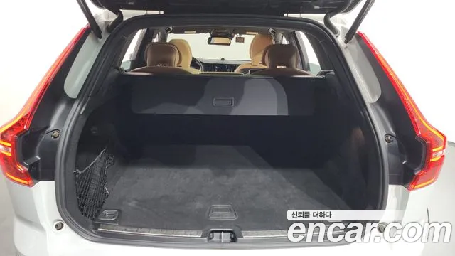 2019 Volvo XC60 2nd Gen D5 Inscription Sold VIN YV1UZ68T111111111 – photo 18