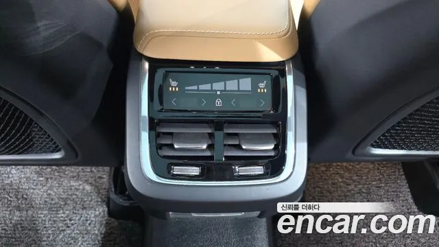 2019 Volvo XC60 2nd Gen D5 Inscription Sold VIN YV1UZ68TCK1180435 – engine bay