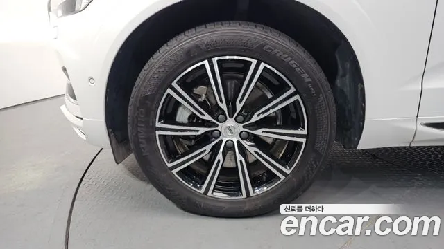 2019 Volvo XC60 2nd Gen T6 Inscription Sold VIN YV1UZA22CK1220990 – exterior detail