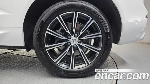 2019 Volvo XC60 2nd Gen T6 Inscription Sold VIN YV1UZA22CK1379992 – interior seats