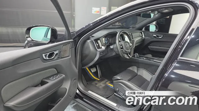 2021 Volvo XC60 2nd Gen T8 R-Design Sold VIN YV1UZBR0DM1742844 – front exterior 2021 Volvo XC60 2nd Gen T8 R-Design Sold VIN YV1UZBR0DM1742844 – front exterior