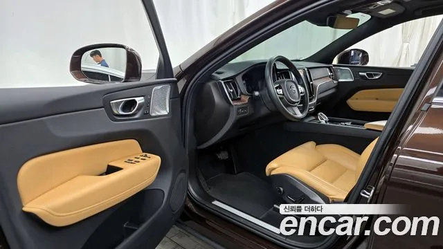 2021 Volvo XC60 2nd Gen T8 Inscription Sold VIN YV1UZBR0DM1765268 – dashboard