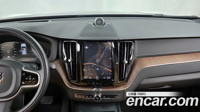 2021 Volvo XC60 2nd Gen T8 Inscription Sold VIN YV1UZBR0DM1765268 – interior seats