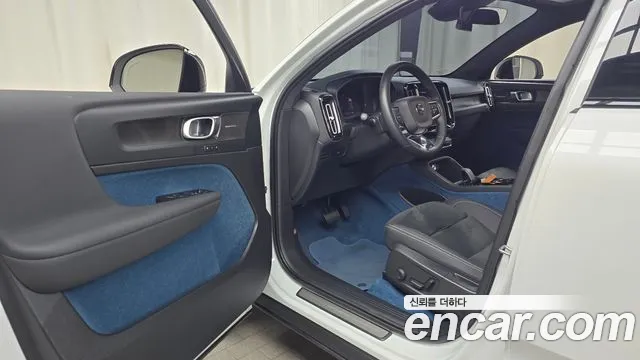 2023 Volvo C40 Recharge Twin Ultimate Sold VIN YV1XKEDA9P2033516 – interior seats 2023 Volvo C40 Recharge Twin Ultimate Sold VIN YV1XKEDA9P2033516 – interior seats