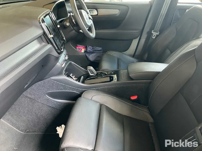 2020 Volvo XC40 VIN YV1XZ16ACL2276823