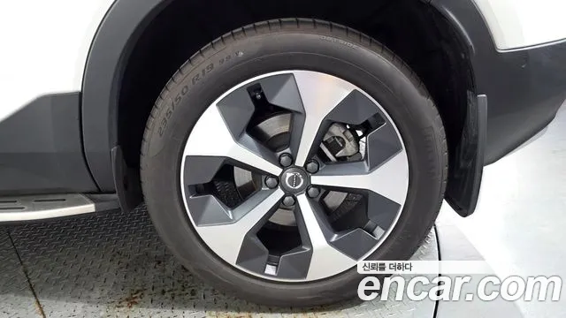 2023 Volvo Xc40 B4 Ultimate Bright Sold VIN YV1XZK920P2056680 – front exterior