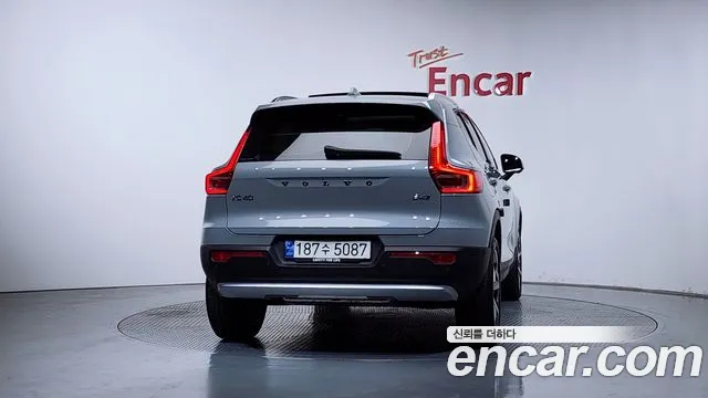 2024 Volvo XC40 B4 Ultimate Bright Sold VIN YV1XZK923R2265396 – rear exterior