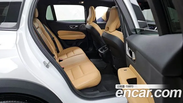 2020 Volvo V60 Cross Country 2nd Gen T5 Pro AWD Sold VIN YV1ZZ102CL1039877 – dashboard