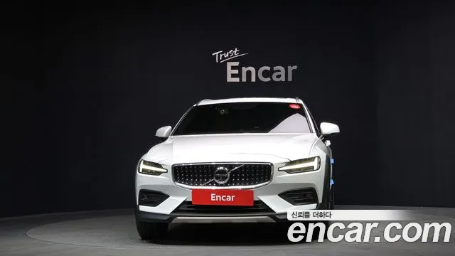 2021 Volvo V60 Cross Country 2nd Gen B5 Pro AWD Sold VIN YV1ZZL12CM1069679 – dashboard
