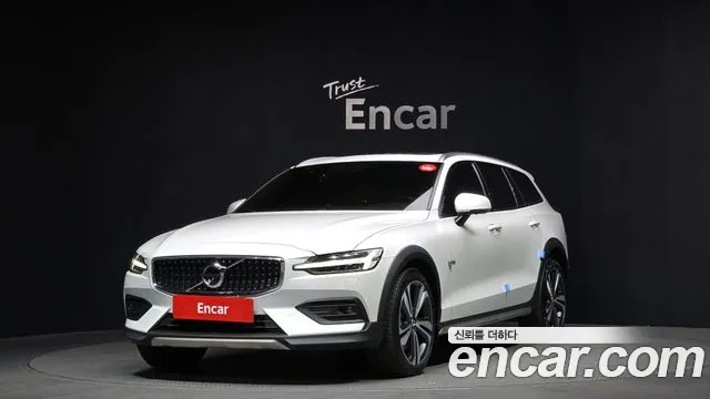 2021 Volvo V60 Cross Country 2nd Gen B5 Pro AWD Sold VIN YV1ZZL12CM1069679 – photo 11