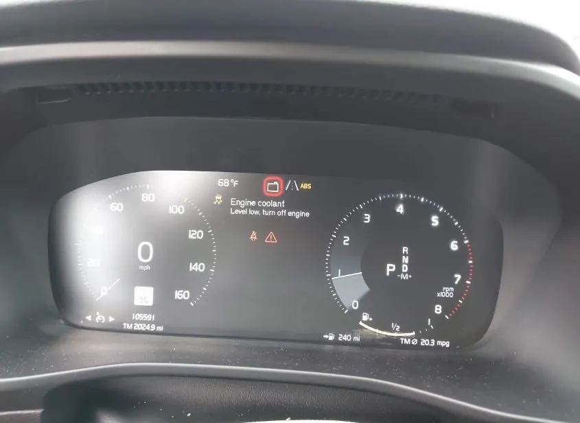 2019 VOLVO XC40 Used VIN YV4162UK9K2059076 – trunk area