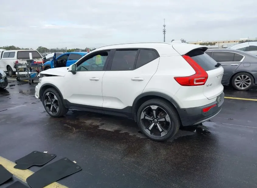 2019 VOLVO XC40 Used VIN YV4162UK9K2059076 – photo 15