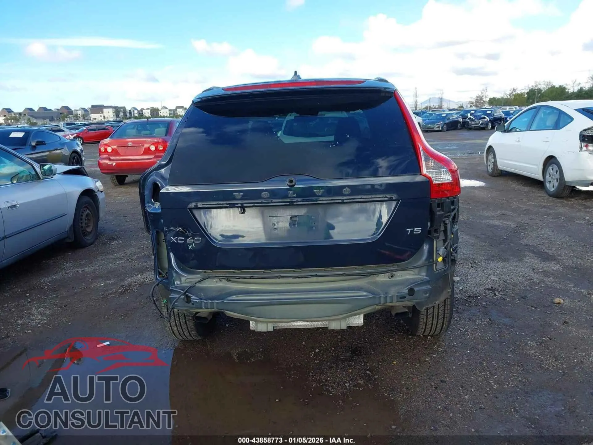 2015 VOLVO XC60 Damaged VIN YV440MDK0F2714418 – photo 17