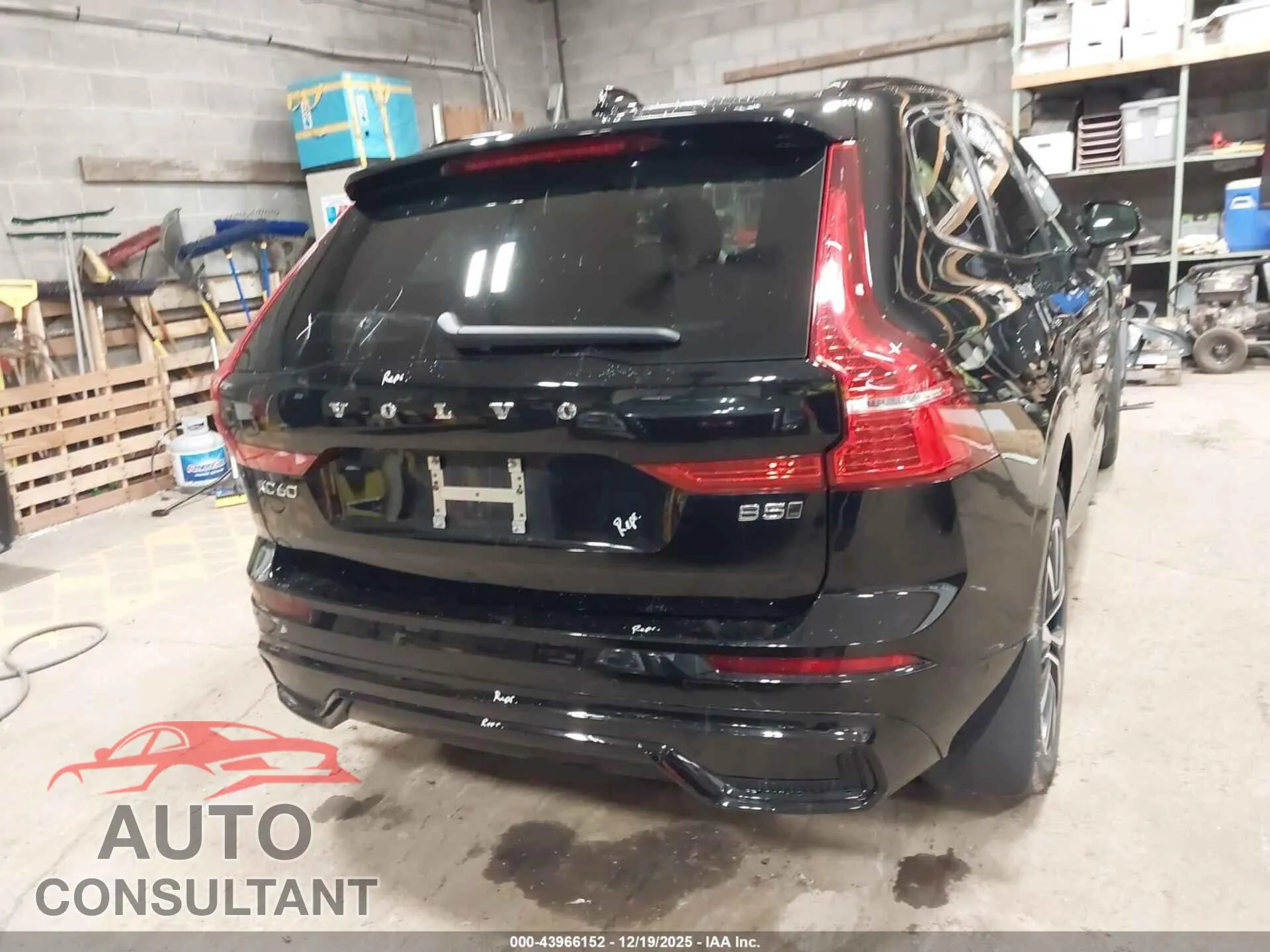 2023 VOLVO XC60 Damaged VIN YV4L12RW7P1288940 – photo 16