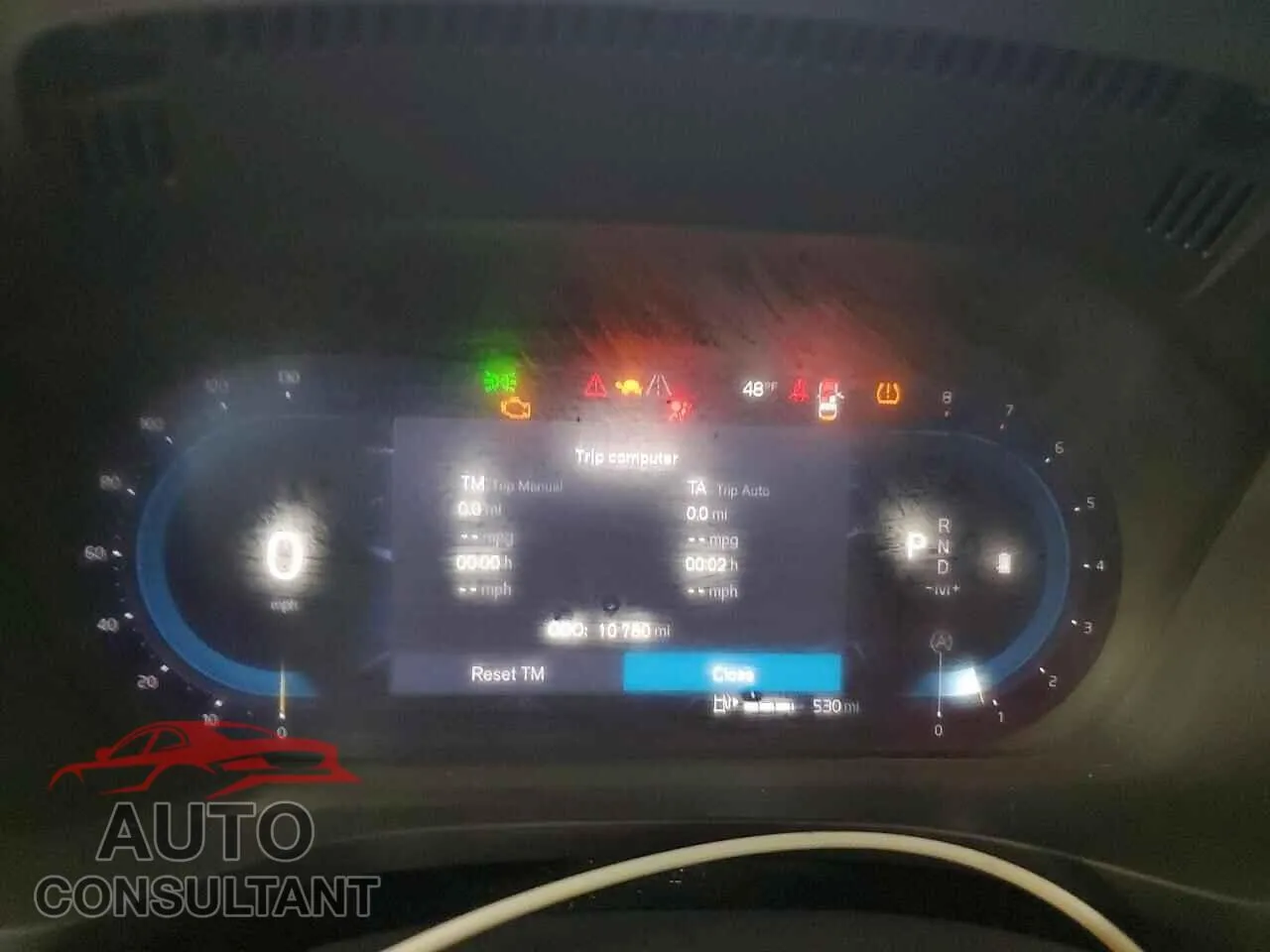 2025 VOLVO XC60 ULTRA Damaged VIN YV4M12RM4S1140370 – trunk area