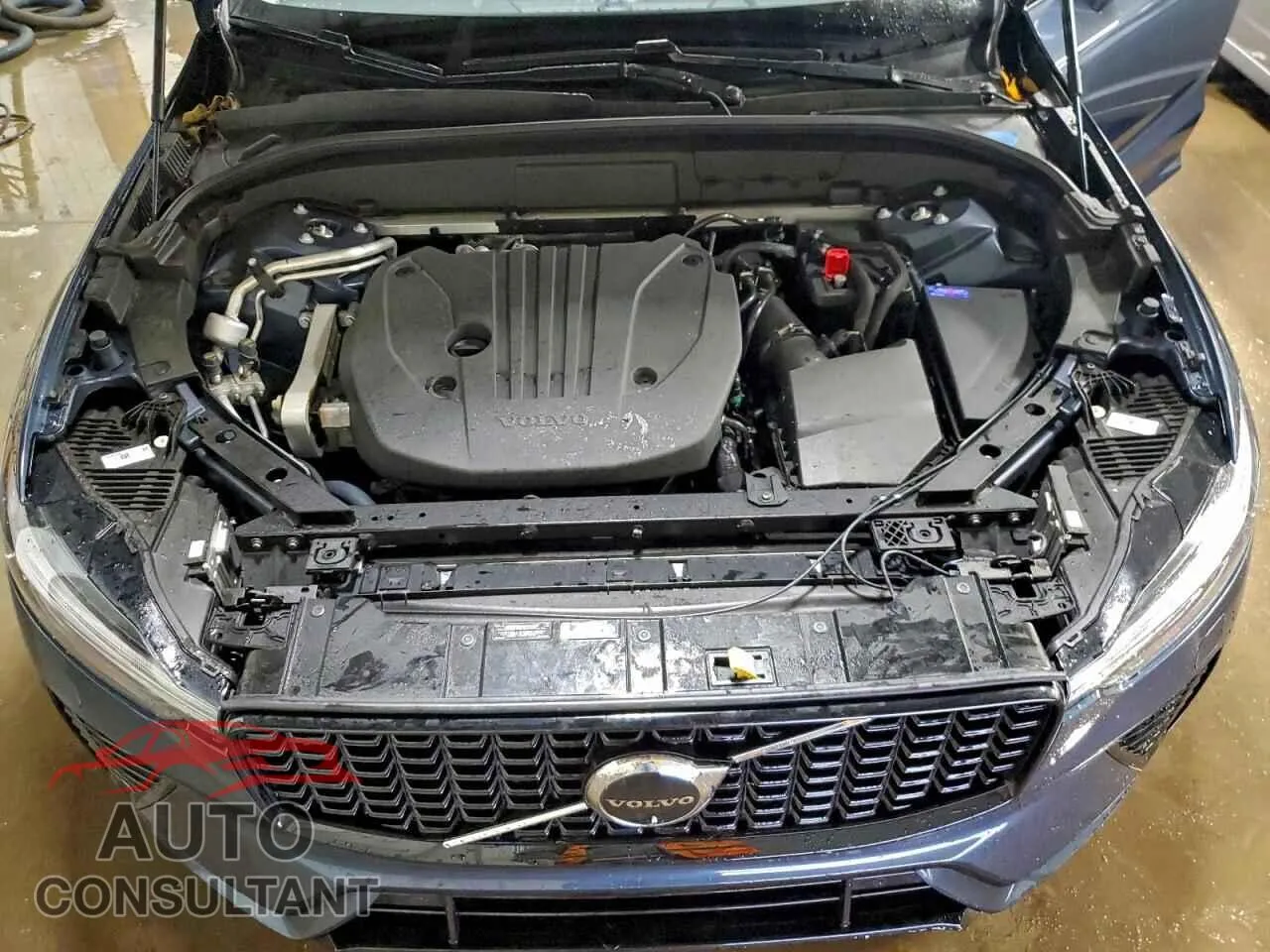 2025 VOLVO XC60 ULTRA Damaged VIN YV4M12RM4S1140370 – photo 11