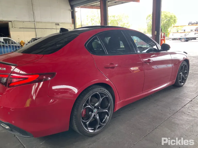2019 Alfa Romeo Giulia Damaged VIN ZAREAELN4K7607042 – dashboard