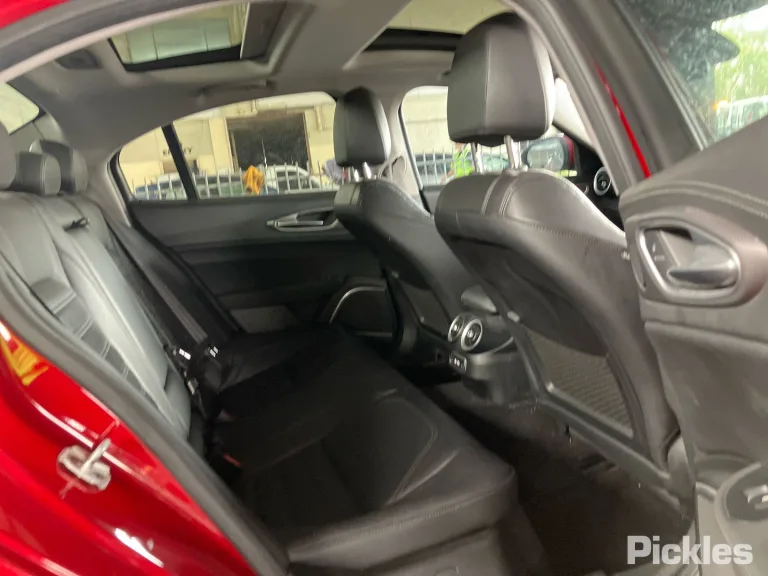 2019 Alfa Romeo Giulia Damaged VIN ZAREAELN4K7607042 – photo 13