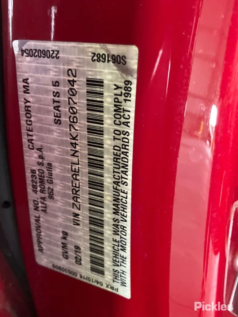 2019 Alfa Romeo Giulia Damaged VIN ZAREAELN4K7607042 – photo 17