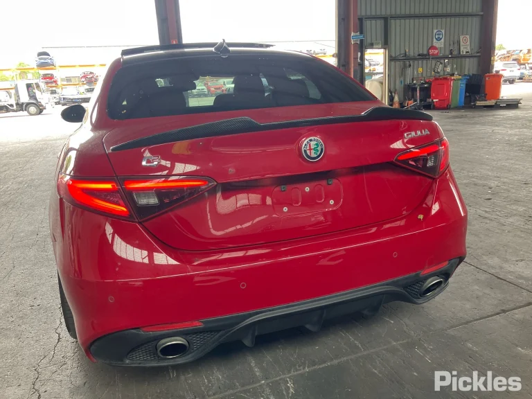 2019 Alfa Romeo Giulia Damaged VIN ZAREAELN4K7607042 – photo 26