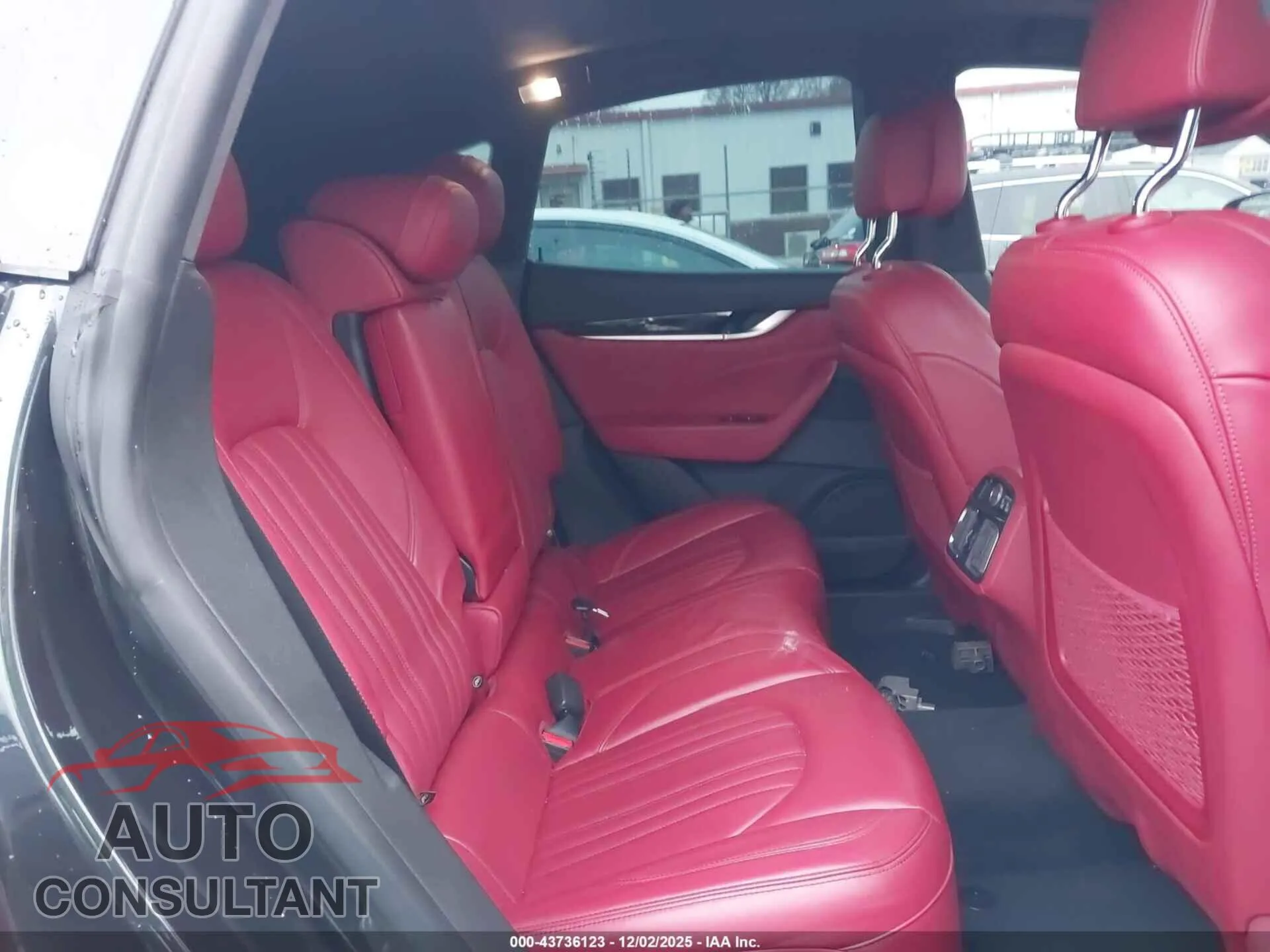 2022 MASERATI LEVANTE Damaged VIN ZN661XUA8NX388322 – undercarriage