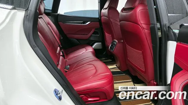 2017 Maserati Levante 3.0 AWD Sport Sold VIN ZN661XUG0HX246698 – photo 16