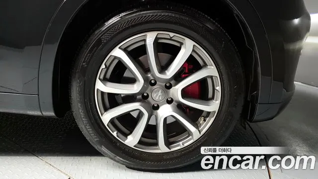2019 Maserati Levante 3.0 AWD GranLusso Sold VIN ZN661XUG6KX315580 – trunk area