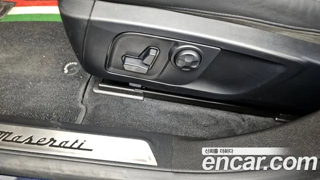 2020 Maserati Levante 3.0 AWD GranLusso Sold VIN ZN661XUG8LX352325 – photo 35