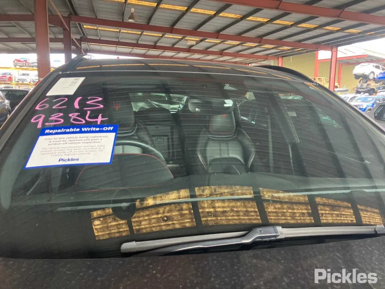 2019 Maserati Levante Damaged VIN ZN6YU61D00X336643 – dashboard