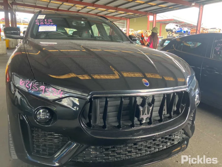 2019 Maserati Levante Damaged VIN ZN6YU61D00X336643 – exterior detail
