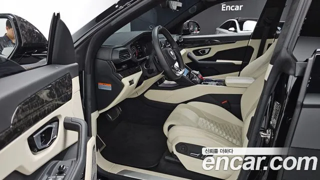 2020 Lamborghini Urus 4.0 V8 Sold VIN ZPBEA1ZL3LLA08224 – front exterior